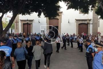 Telde despide con honores y lágrimas a su agente Martín Calzada (Foto Francisco Javier Santana)